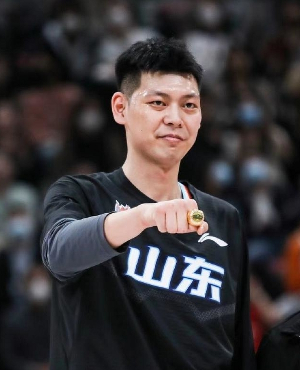 山东男篮残暴登顶CBA荣誉之巅